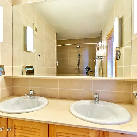 Espanhouse Maestro Parada 2D Apartment *